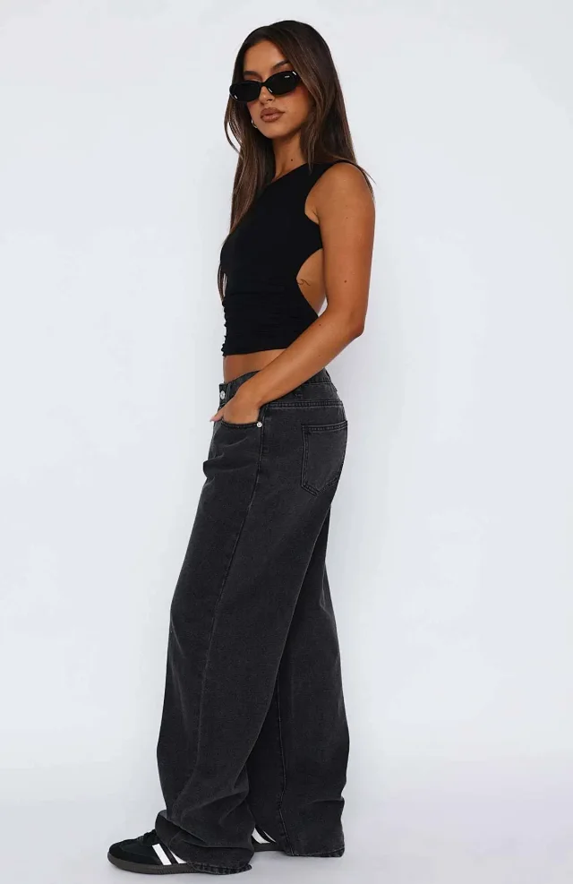 Chic Mid - Rise Straight Jeans for Ladies Detail