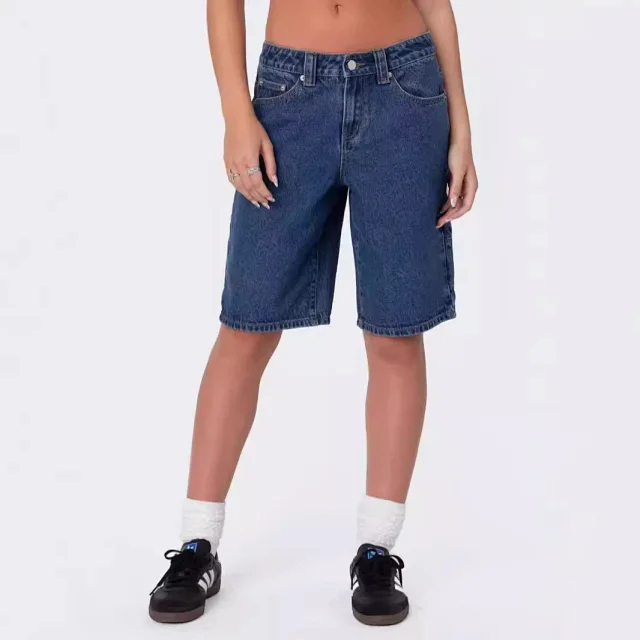 Women's Loose Printed Denim Capris Detail