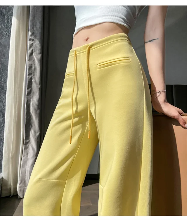 2025 Autumn New Thin Micro-flare Sport Pants for Women Detail