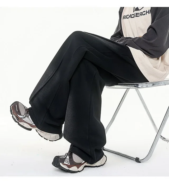 190 Tall Men's Long Washed Distressed Casual Pants Detail