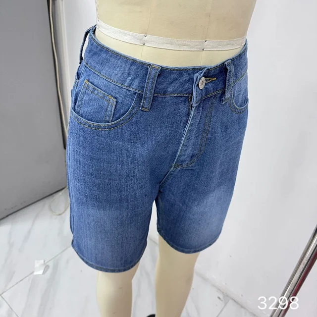 Factory Direct Fashion Slim Denim Capris for Women Detail