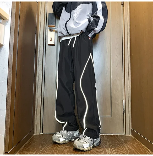 Men's Cream Retro Outdoor Hiking Pants Detail