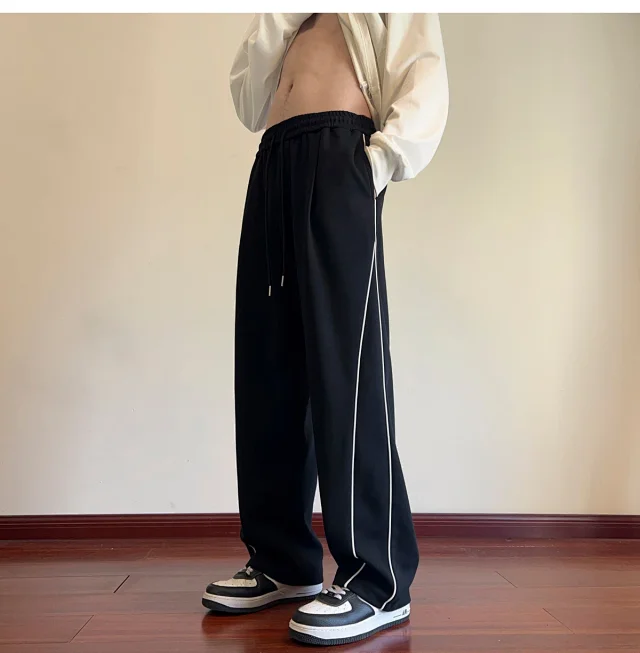 Men's White Hip Hop Oversize Pants Detail