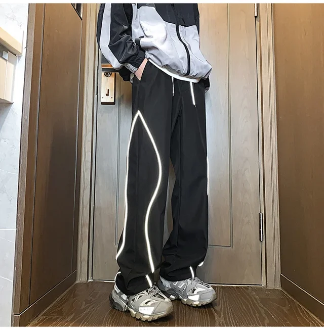 Men's Cream Retro Outdoor Hiking Pants Detail