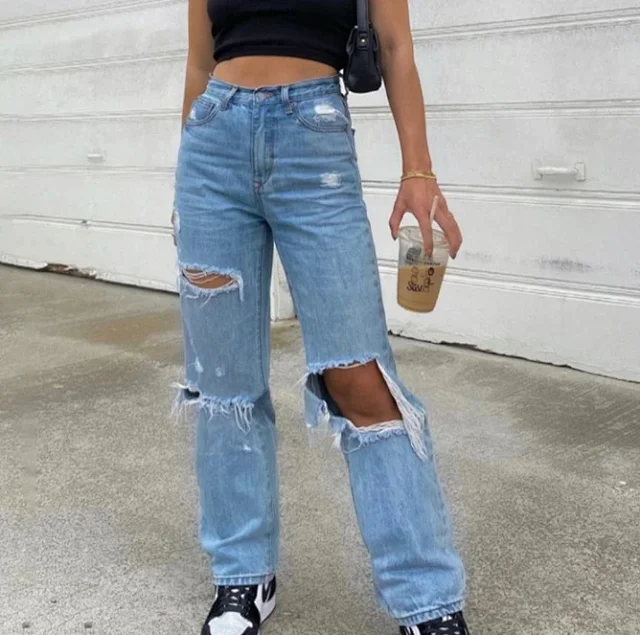 High-waisted Wide-leg Ripped Jeans for Women Detail