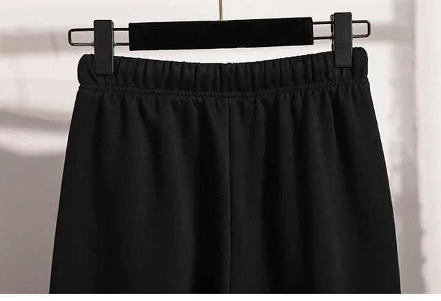 European-style Scimitar Pants Spring 2025 New Detail