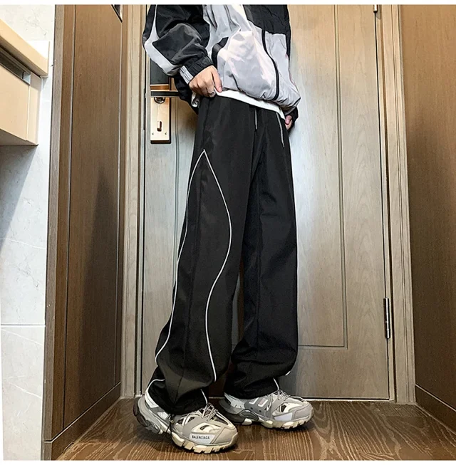 Men's Cream Retro Outdoor Hiking Pants Detail