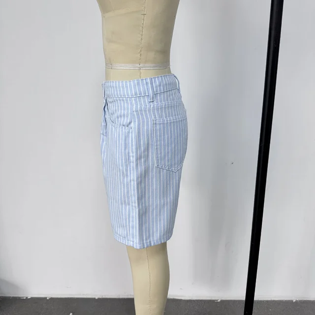 Stylish Loose High - Waist Denim Shorts for Women Detail