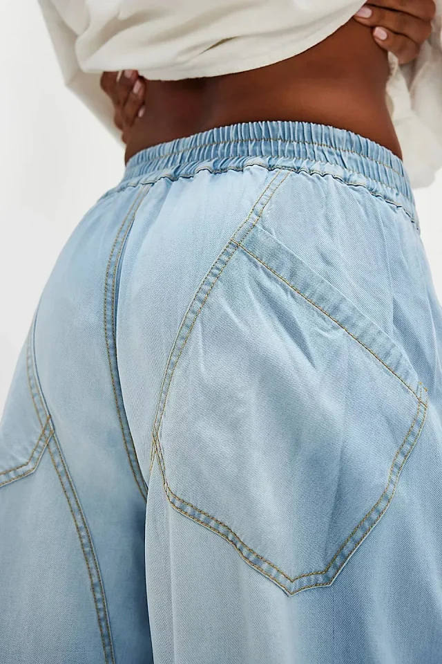 New Fashionable Straight Loose Jeans for Women Detail