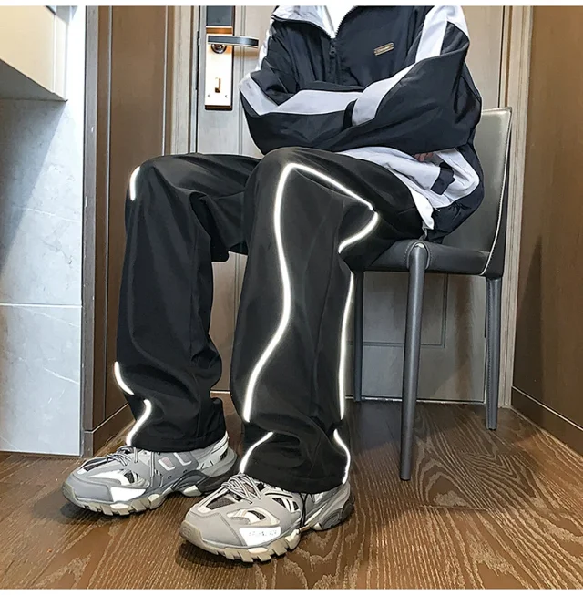 Men's Cream Retro Outdoor Hiking Pants Detail