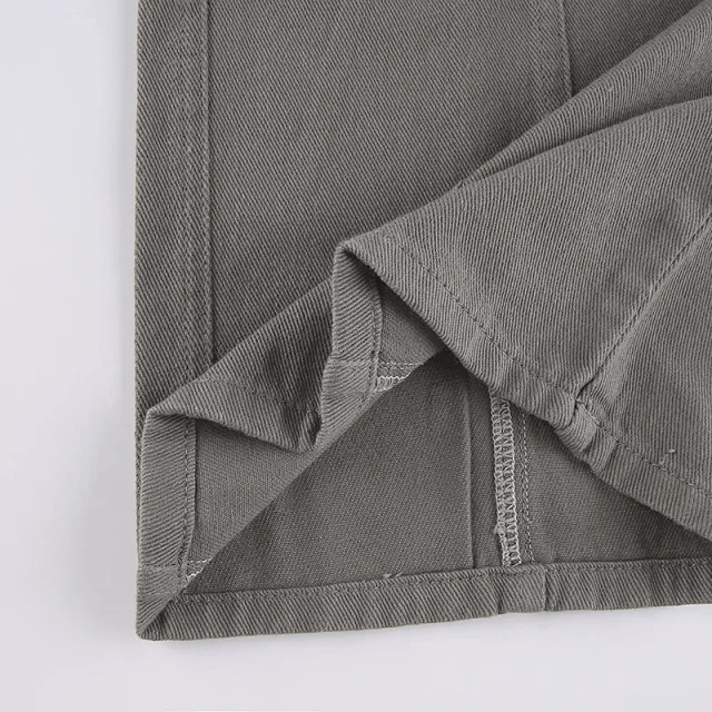 Trendy Women's Gray Wide-Leg Cargo Pants Detail