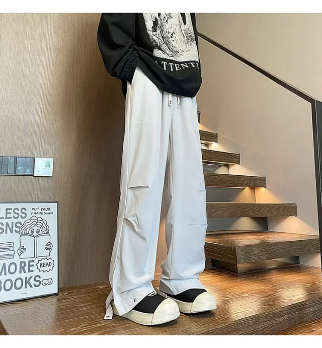 Men's Trendy Cargo Micro-flared Street Pants Detail