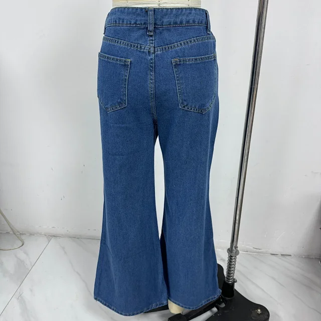 Women's High-Waist Flared Jeans Detail