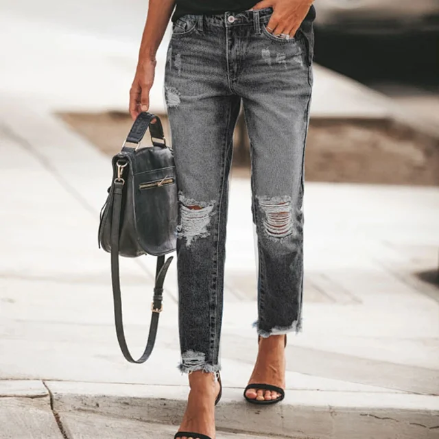 TUME Ripped Vintage Denim Jeans for Women Detail