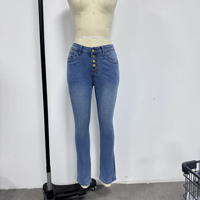 Hot-selling Women's High-waisted Jeans Detail