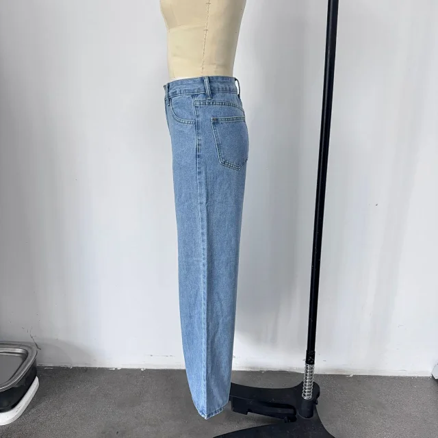 Casual Retro Loose Denim Pants for Women Detail