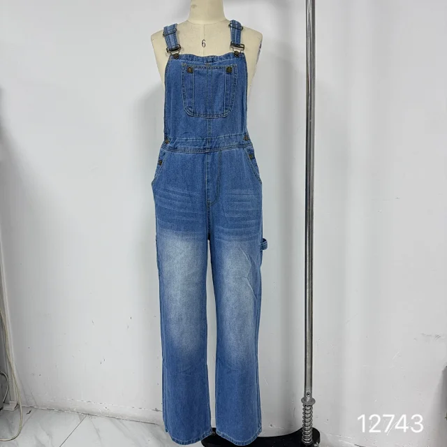Stylish Loose Denim Overalls for Women Detail
