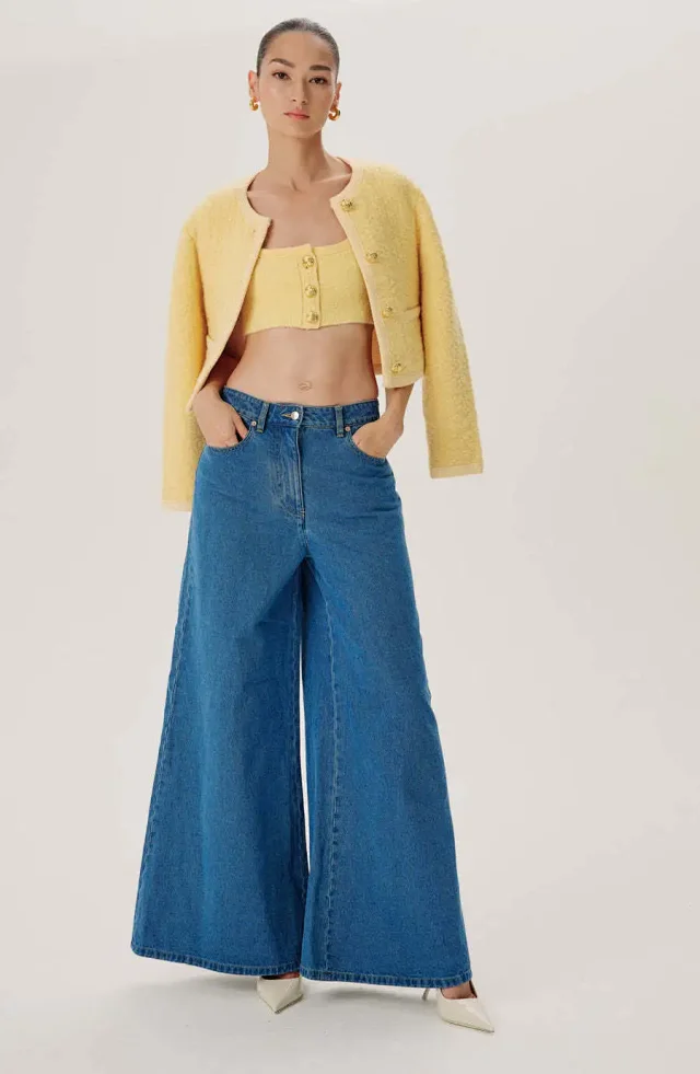 Women's High-Waist Flared Jeans Detail