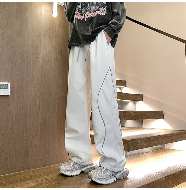 Men's Cream Retro Outdoor Hiking Pants Detail