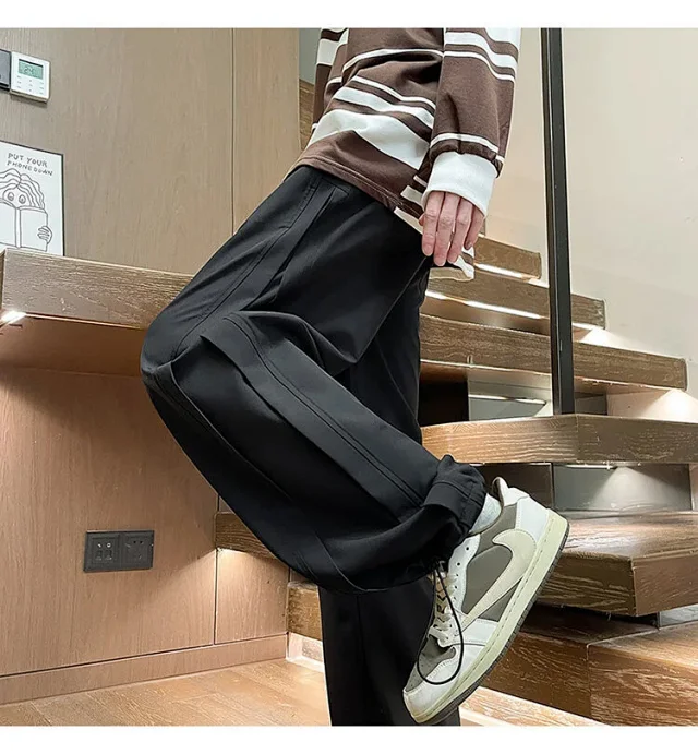 Oversize Vibe Pleated Wide - leg Pants Detail