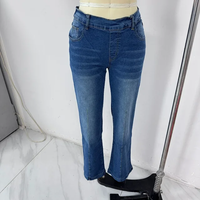 Fashionable Stretch Denim Pants for Women Detail