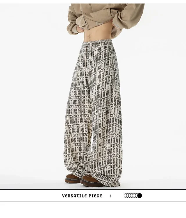 Men's Corduroy Joggers: Vintage American Style Detail