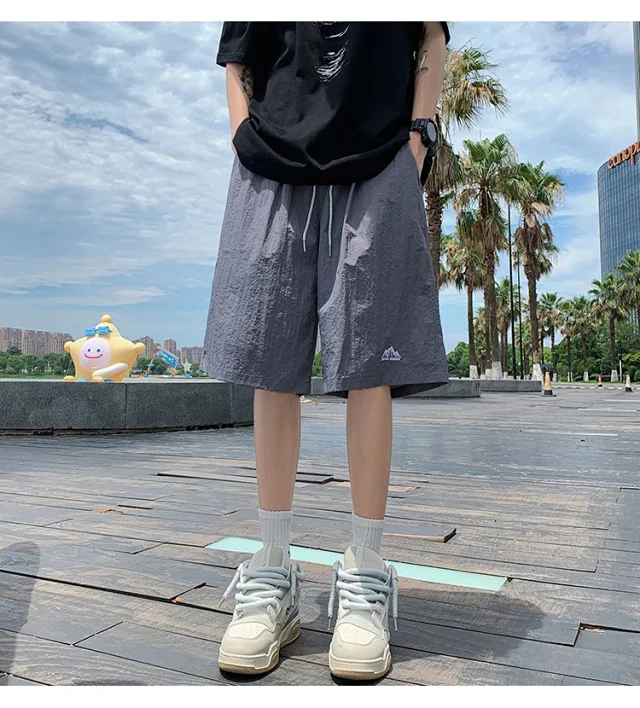 Men's Trendy Loose Ice Silk Shorts 2025 Detail