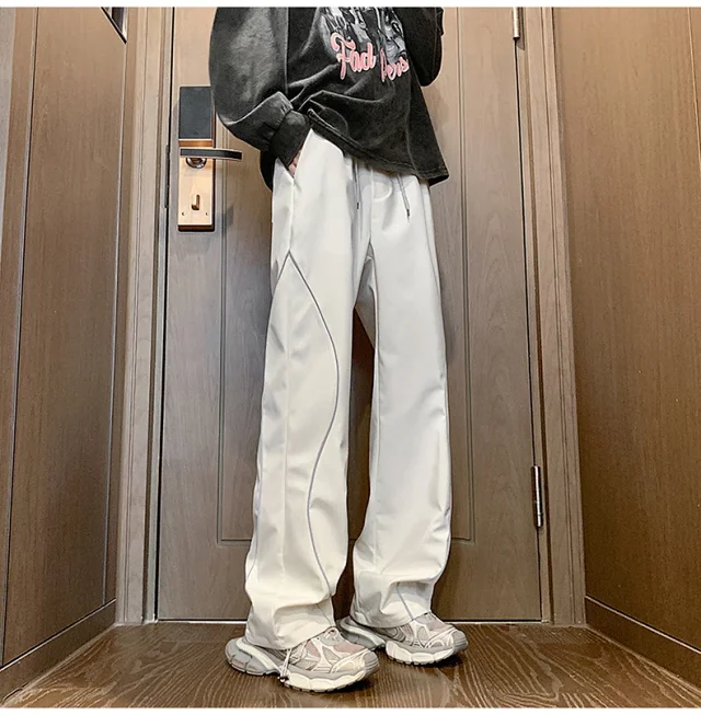 Men's Cream Retro Outdoor Hiking Pants Detail