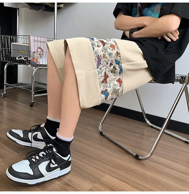 Chinese-style Embroidered Men's Sport Shorts Detail