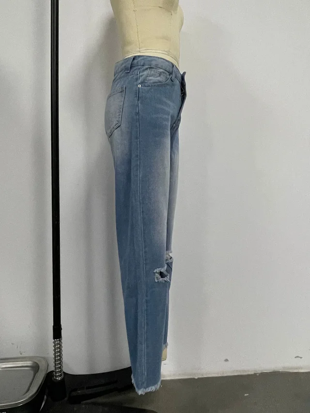 Casual Light Wash Distressed Denim Capris Detail