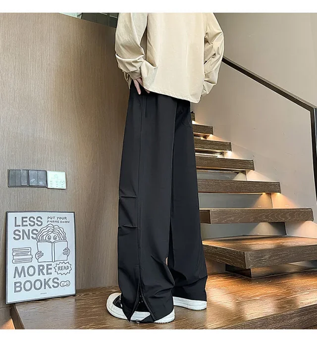 Men's Trendy Cargo Micro-flared Street Pants Detail