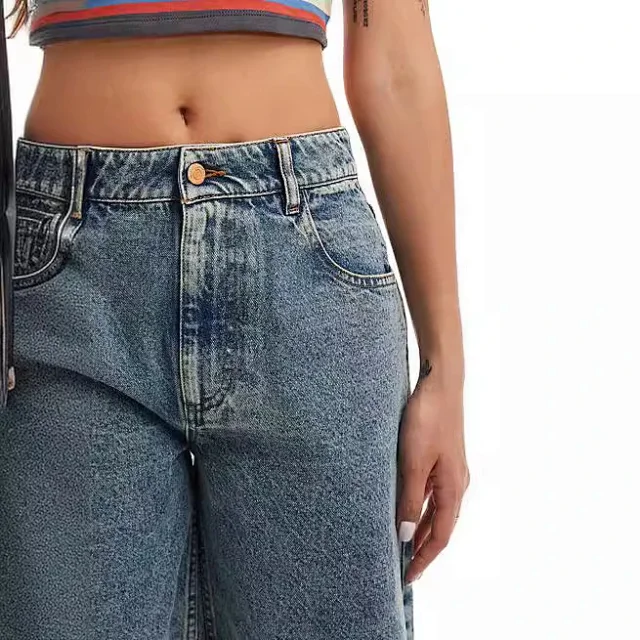 Loose Retro Denim Shorts for Ladies Detail