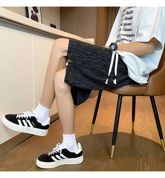 Men's Summer Textured Beach Shorts Detail