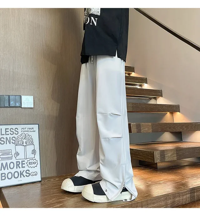 Men's Trendy Cargo Micro-flared Street Pants Detail