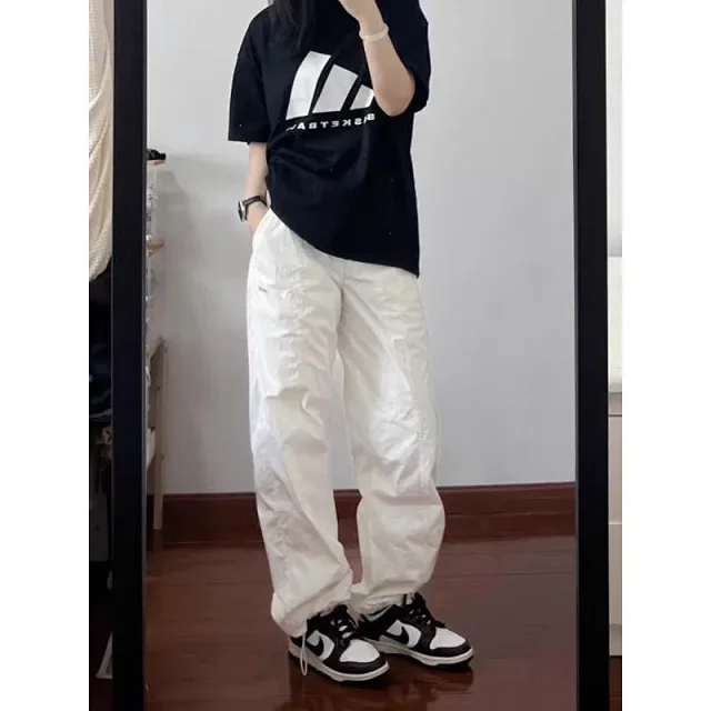 American White Quick-Dry Cargo Pants Detail
