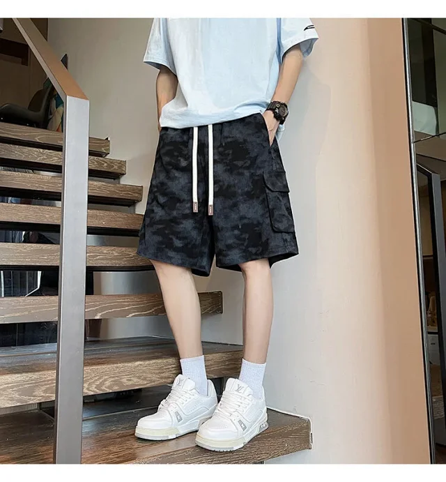 Men's Camo Tie-Dye Breathable Cargo Shorts Detail