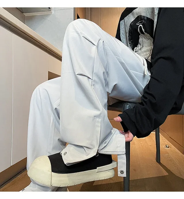 Men's Trendy Cargo Micro-flared Street Pants Detail