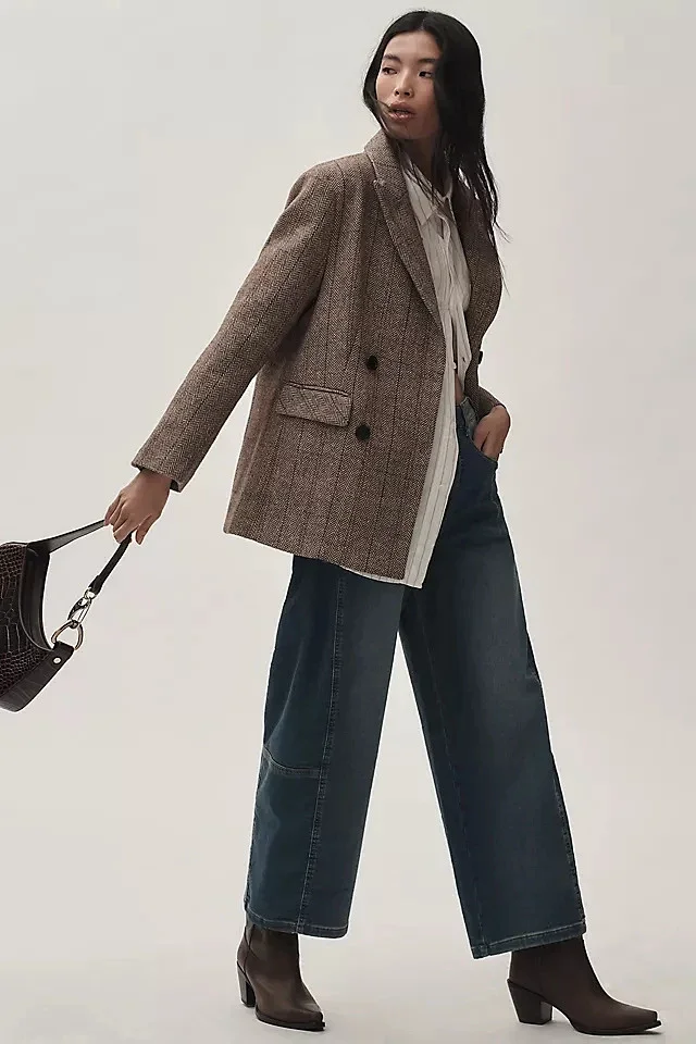 Women's Wide-Leg High-Waist Jeans Detail