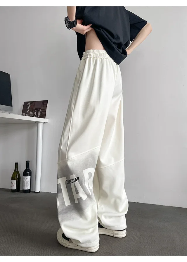Men's Loose Straight Sweatpants Detail