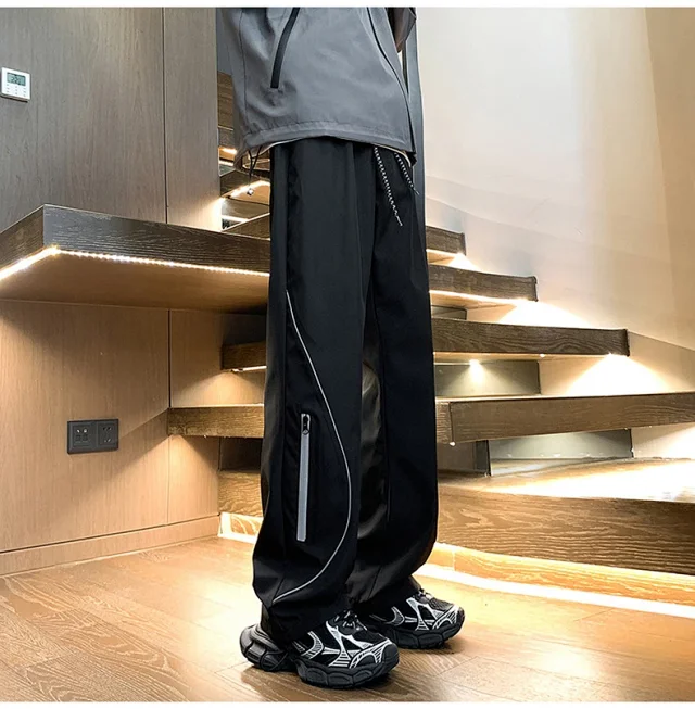 Japanese Oversize Men's Hiking Cargo Pants Detail