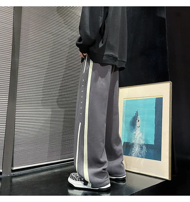 2025 Men's Sweatpants Oversize Loose Straight Trousers Detail
