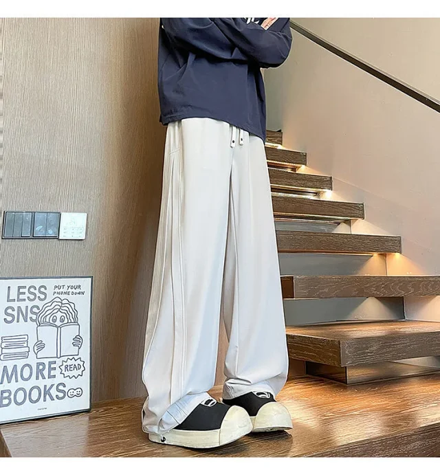 Oversize Vibe Pleated Wide - leg Pants Detail