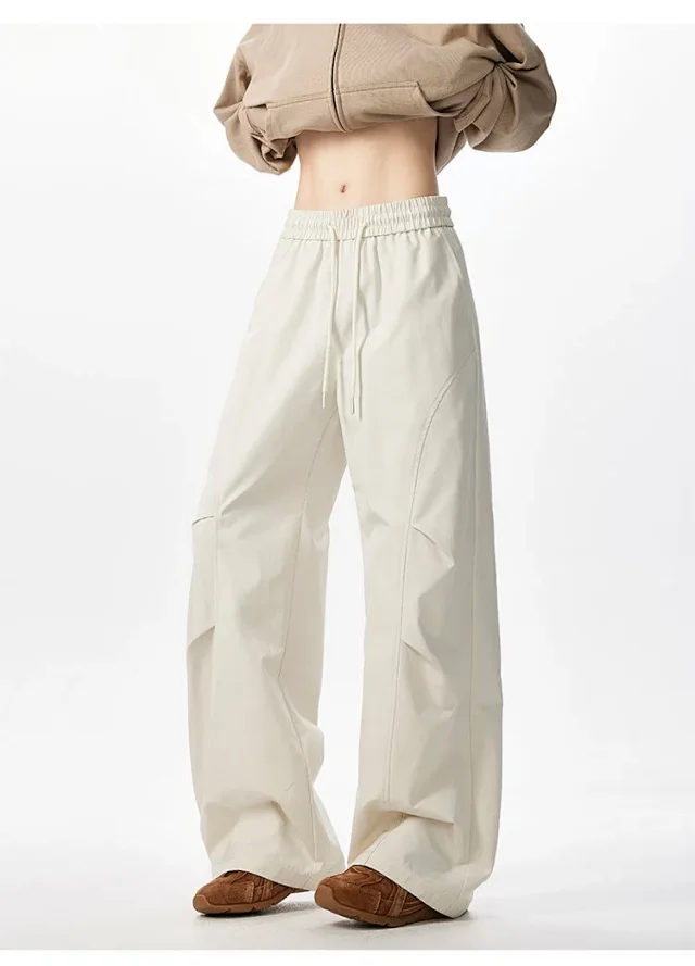 Men's Parachute Pleated Outdoor Pants Detail