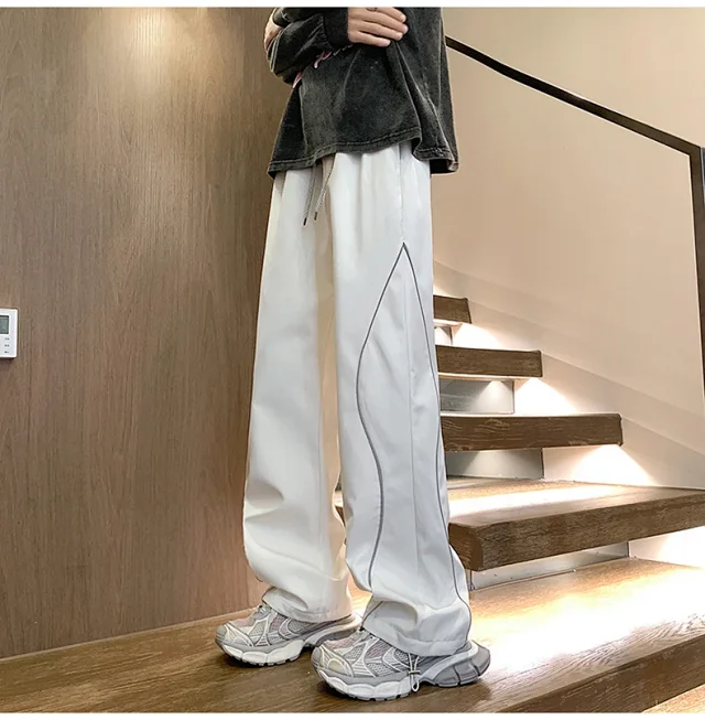 Men's Cream Retro Outdoor Hiking Pants Detail