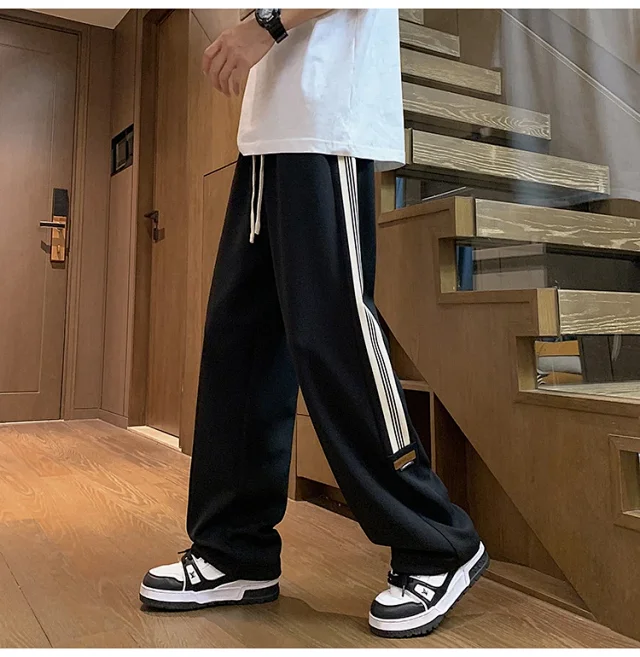 2025 Fall Men's Loose Streetwear Wide-Leg Pants Detail