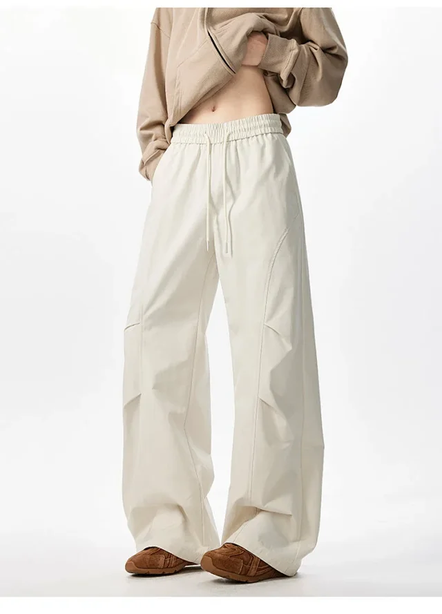 Men's Parachute Pleated Outdoor Pants Detail