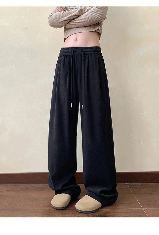 Khaki Wide-Leg Sport Pants Detail