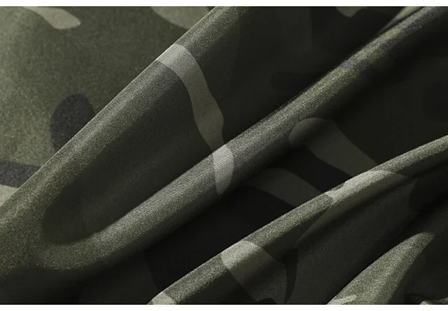 Men's Vintage Camo Cargo Shorts Detail