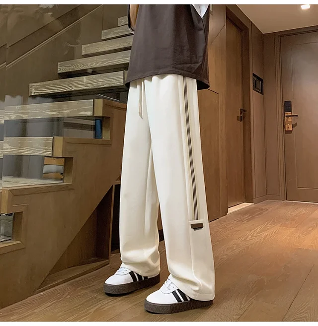 2025 Fall Men's Loose Streetwear Wide-Leg Pants Detail