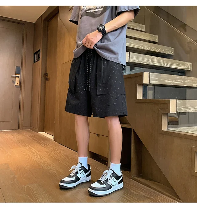 Men's Summer College - style Star Shorts Detail